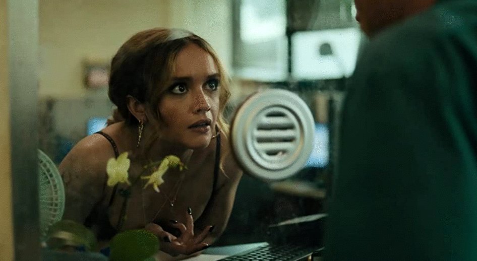 Photo du film Naked Singularity