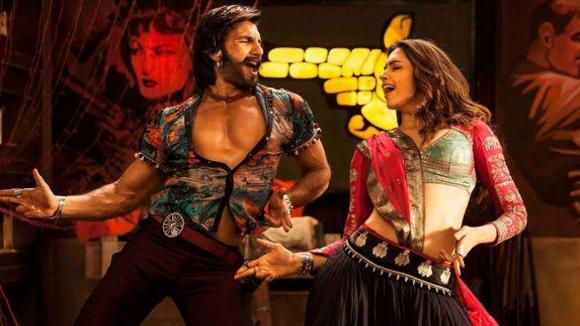 Photo from the movie Ram-Leela