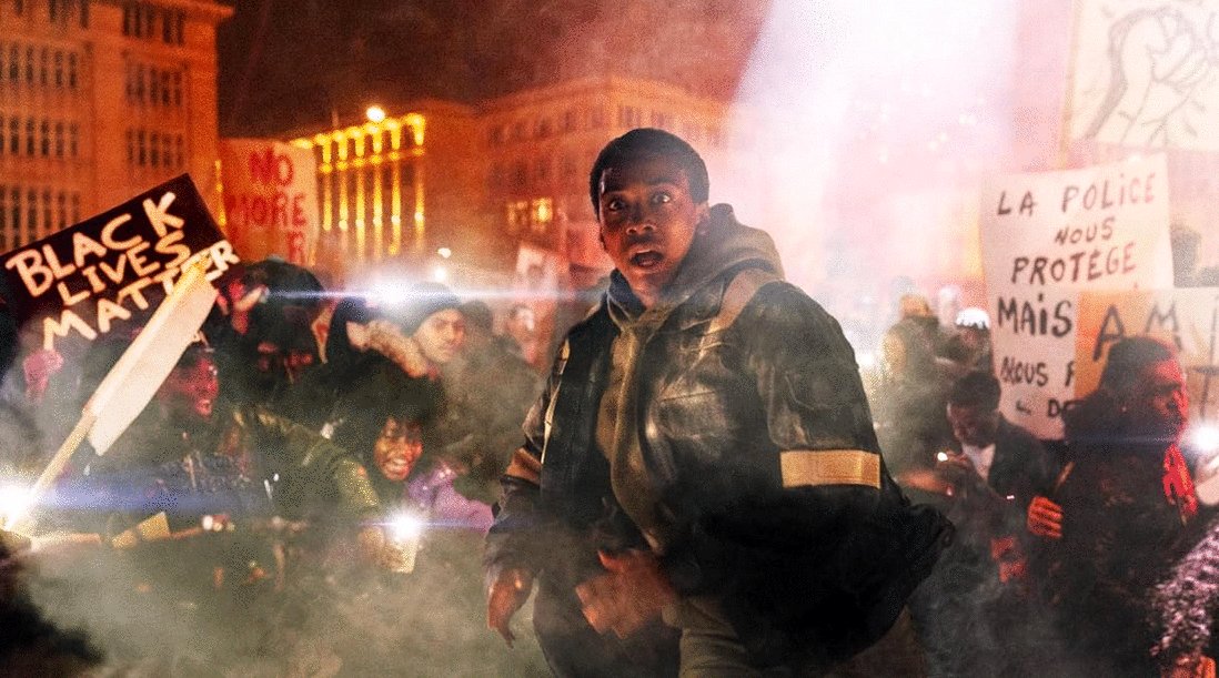 Photo from the movie Night Call