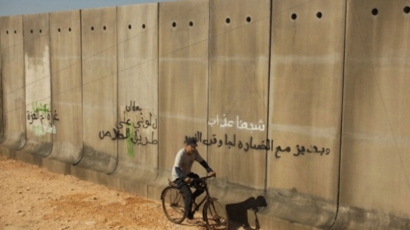 Photo from the movie When Pigs Have Wings