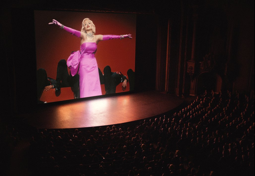 Photo from the movie Blonde