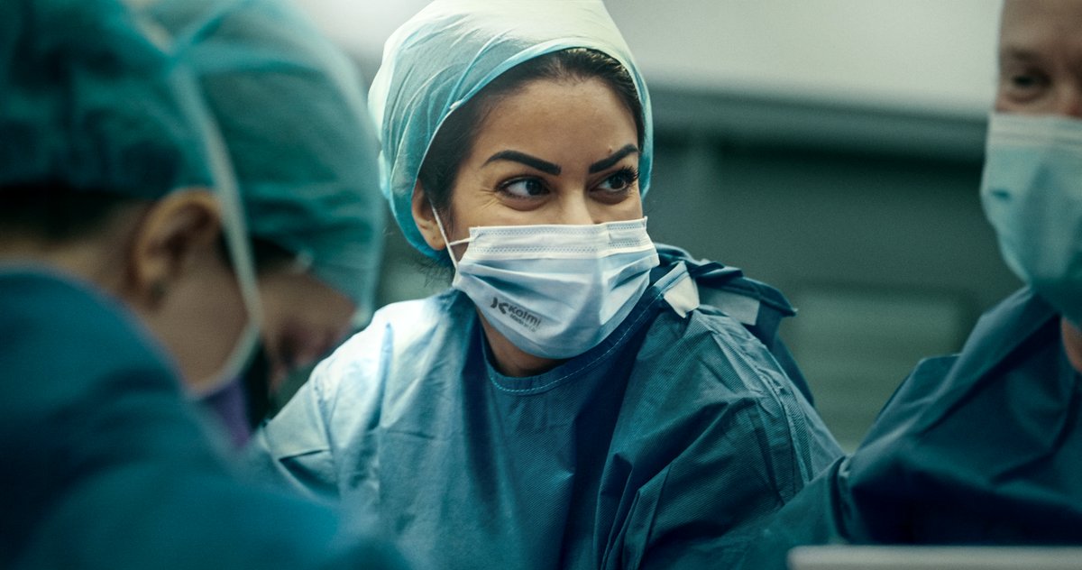 Photo du film Critical: Between Life and Death