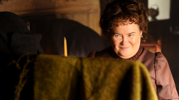 Photo from the movie The Christmas Candle