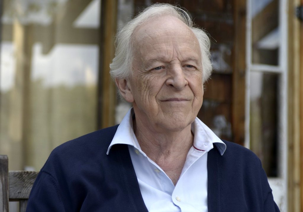 Photo from the movie Another House