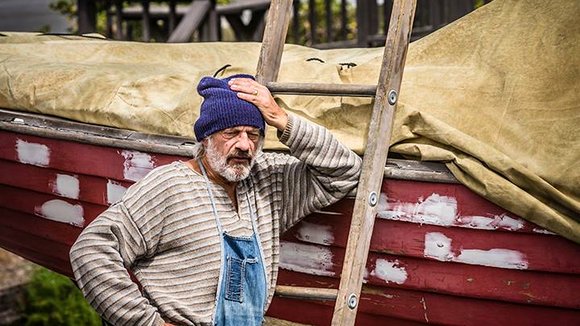 Photo from the movie The Boat Builder