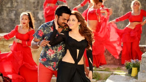 Photo from the movie Oopiri