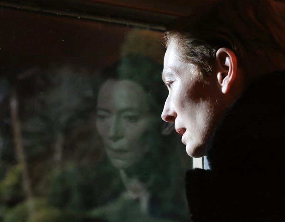 Photo from the movie The Eternal Daughter