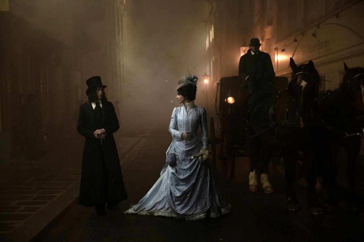 Photo from the movie Dracula: A Love Tale