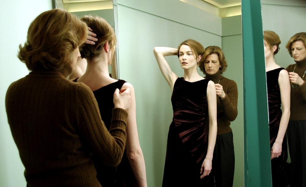 Photo from the movie Don't Tell