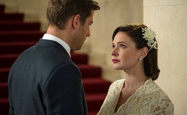 Photo from the movie Despite the Falling Snow