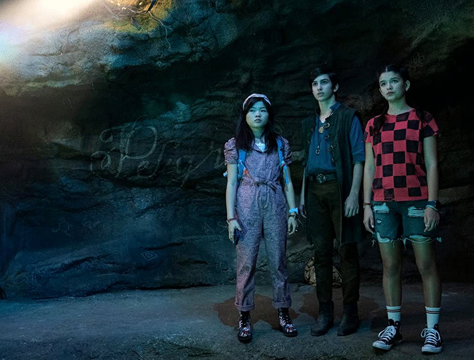 Photo from the movie Surfside Girls