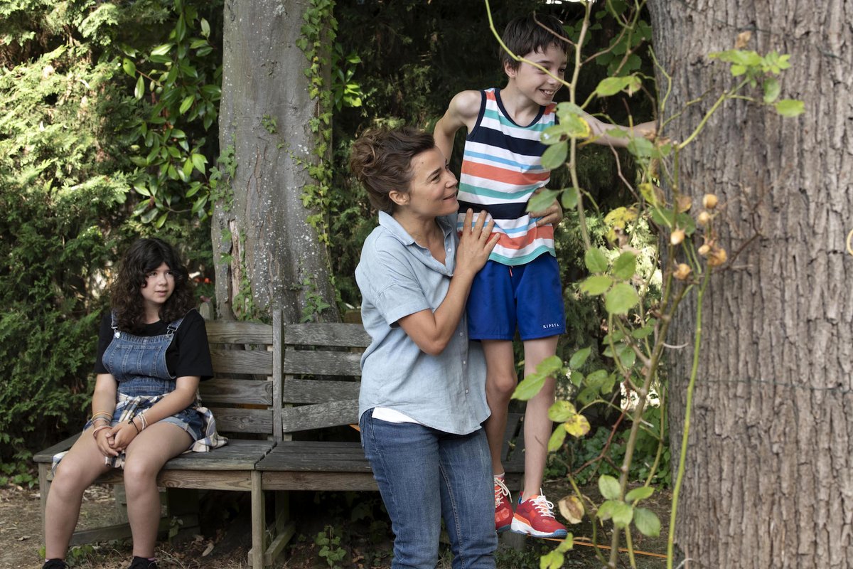 Photo from the movie Selfie