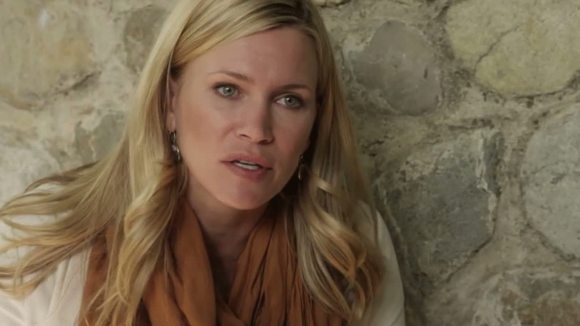 Photo from the movie Nowhere Safe