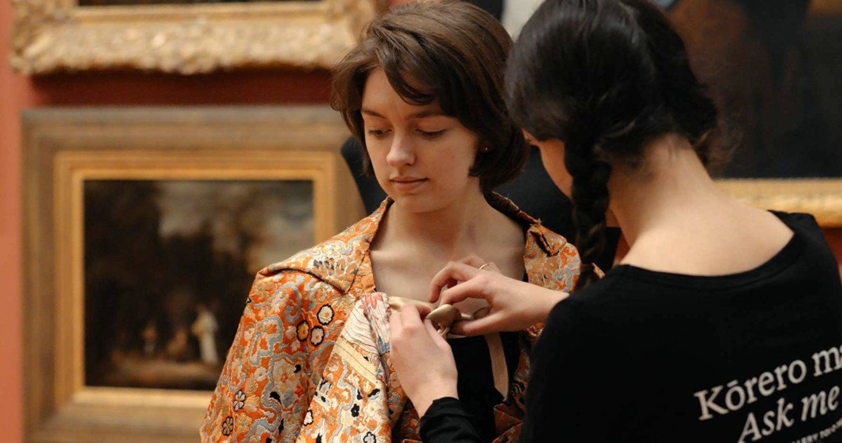 Photo from the movie Gift