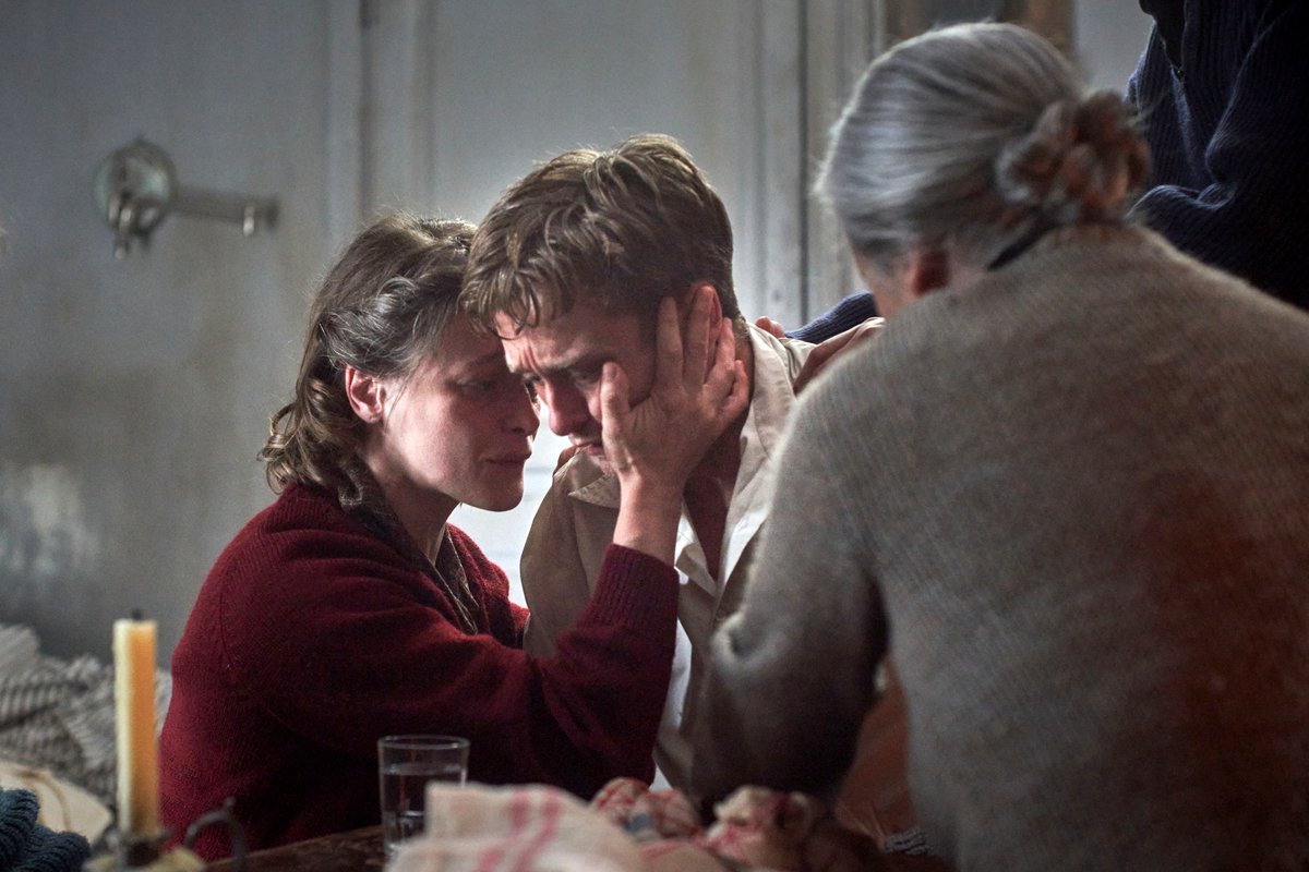 Photo from the movie The Future Awaits