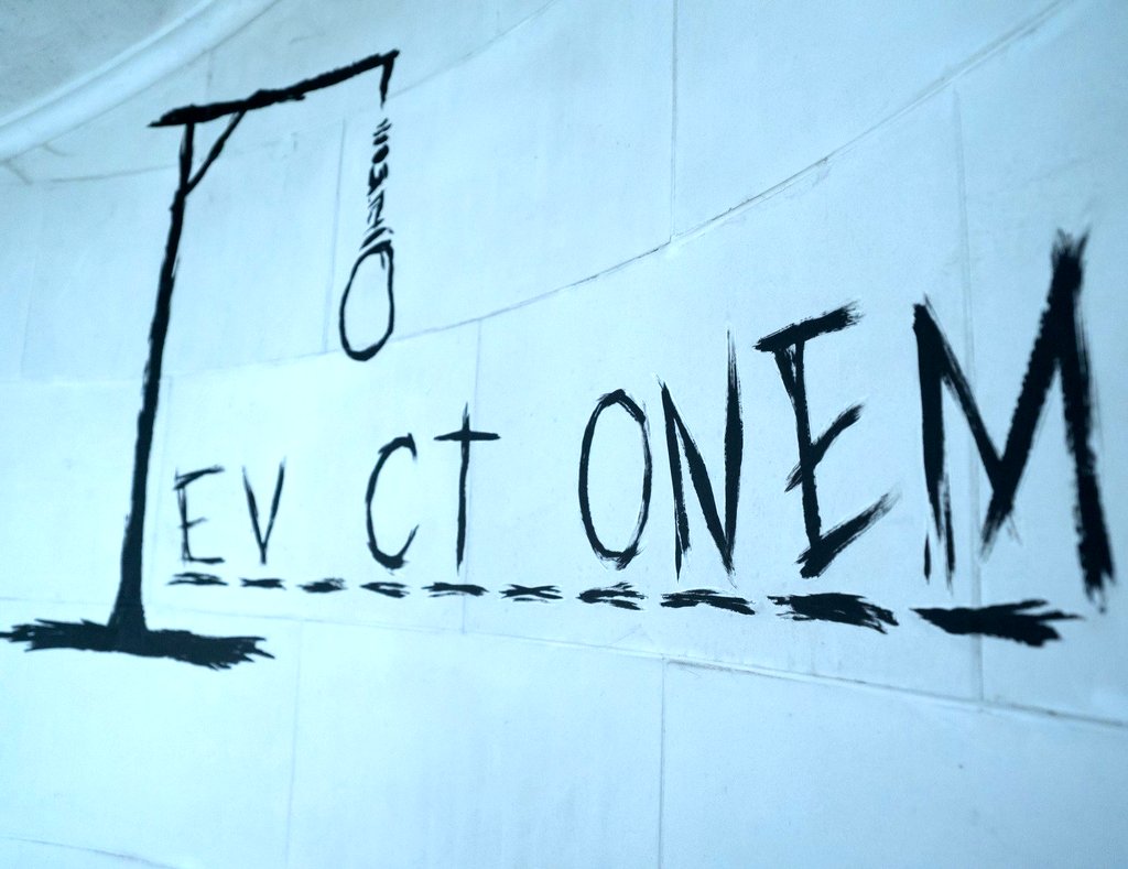 Photo from the movie Hangman