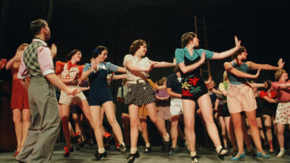 Photo du film Madame Henderson présente