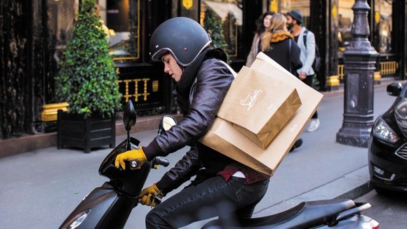 Photo from the movie Personal Shopper