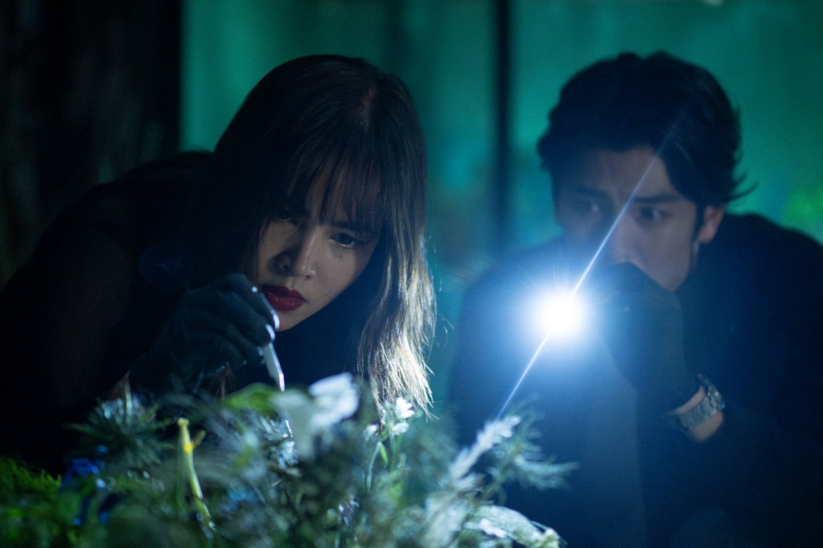 Photo from the movie Dalah: Death and the Flowers