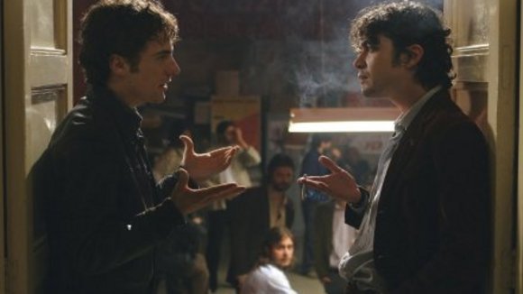 Photo from the movie My Brother Is an Only Child