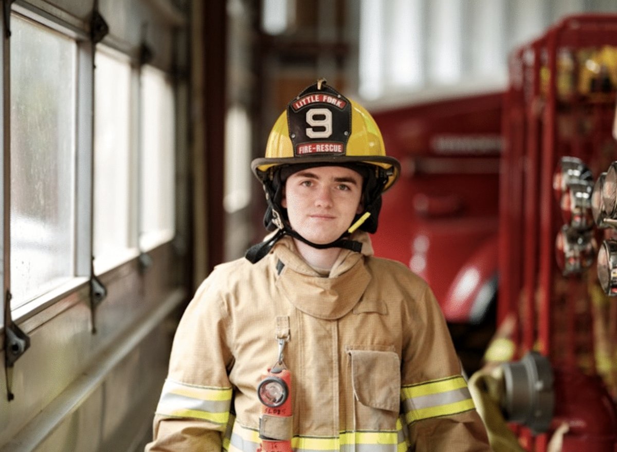 Photo du film Odd Hours, No Pay, Cool Hat