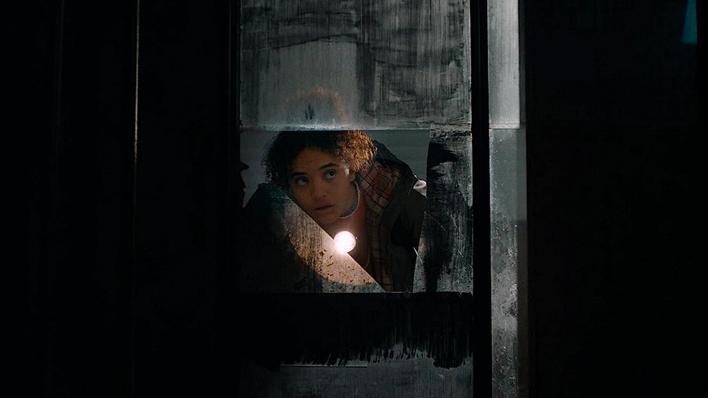 Photo from the movie Susie Searches