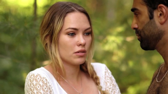 Photo from the movie People Hold On