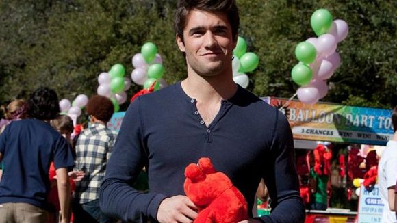 Photo from the movie So Undercover