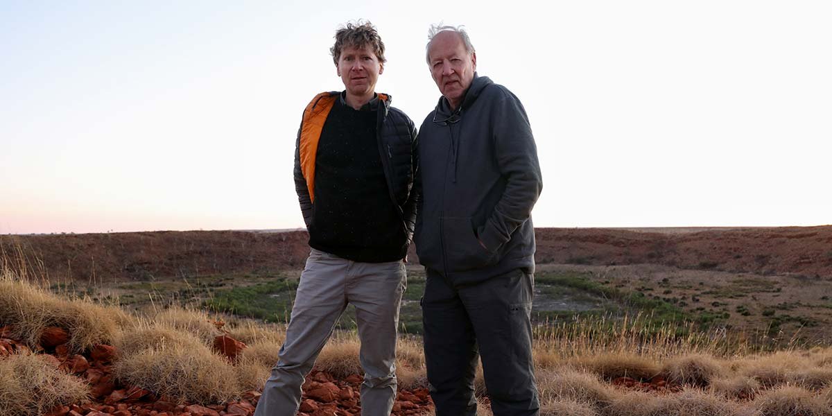 Photo du film Fireball: Visitors from Darker Worlds