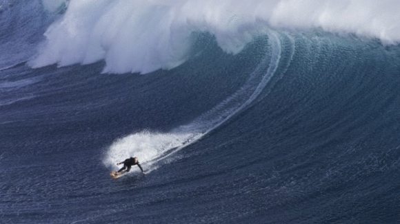 Photo from the movie Storm Surfers