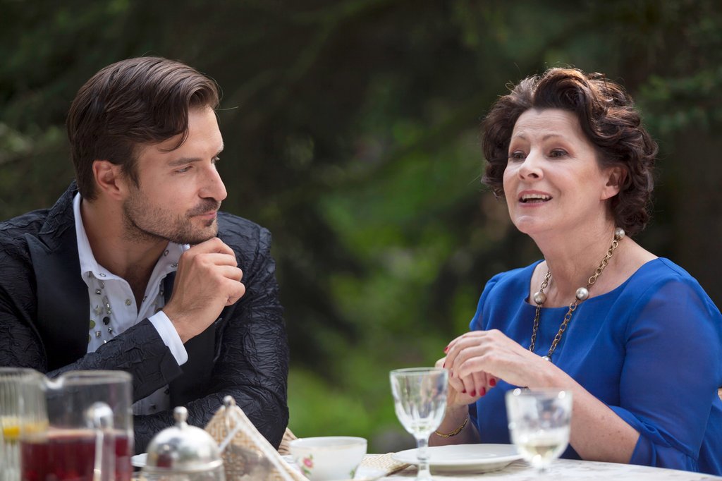 Photo from the movie Bride and Groom