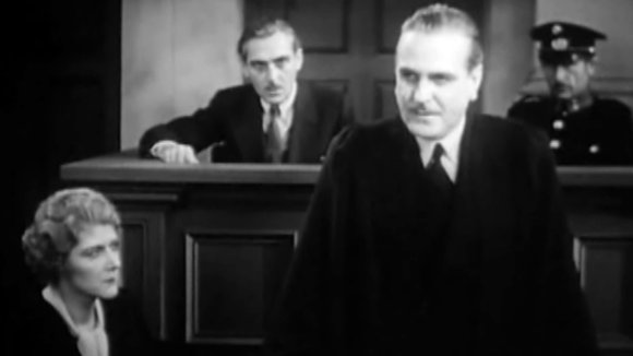 Photo from the movie The Kiss Before the Mirror