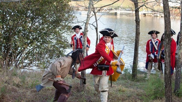 Photo du film Alone Yet Not Alone