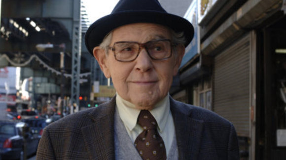 Photo from the movie Love Comes Lately