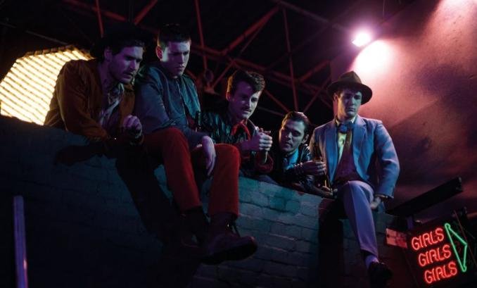 Photo du film Postcards from London