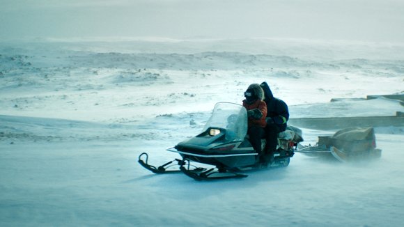 Photo from the movie Two Lovers and a Bear