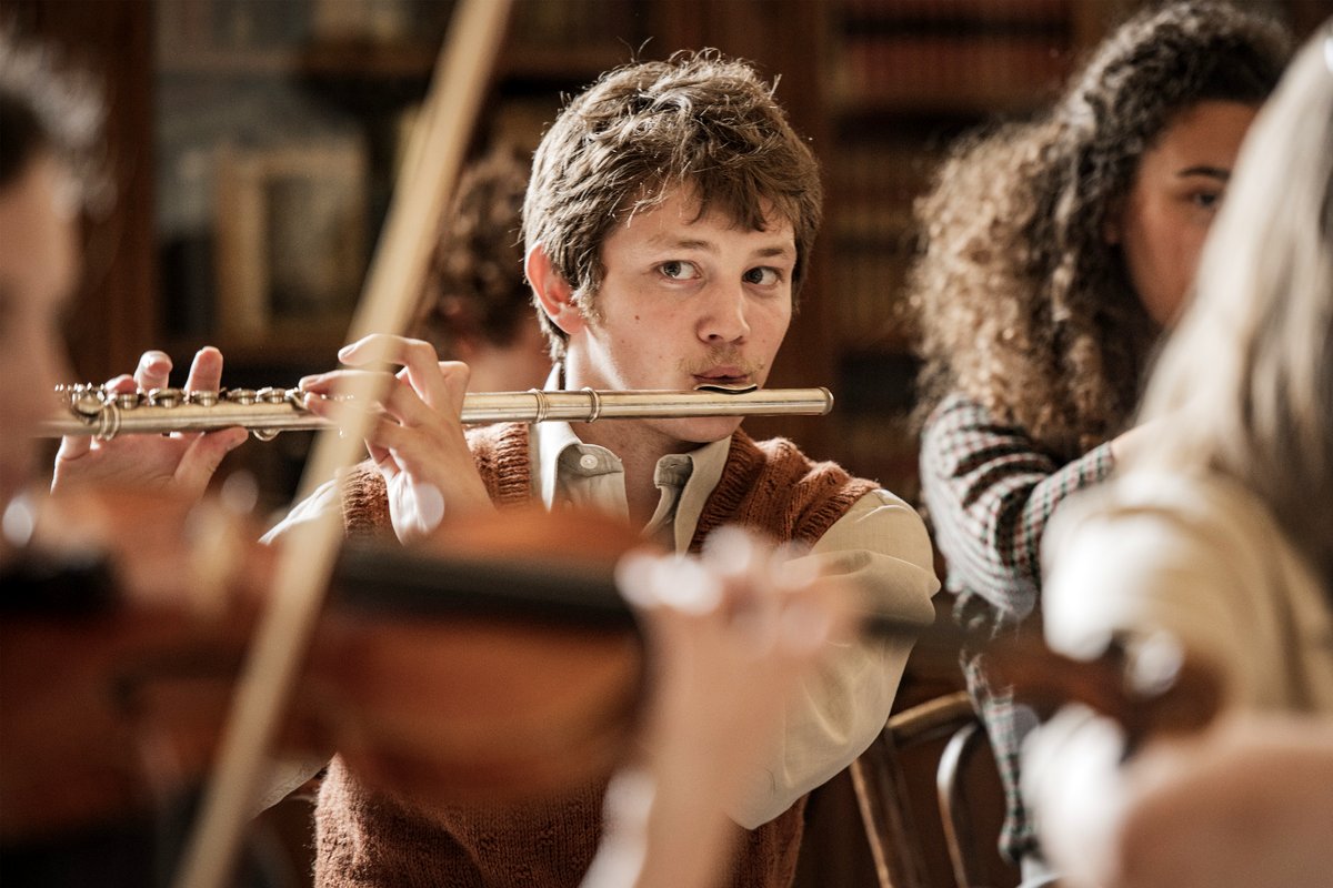 Photo from the movie A Radiant Girl