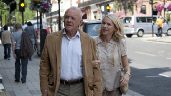 Photo du film Vous allez rencontrer un bel et sombre inconnu