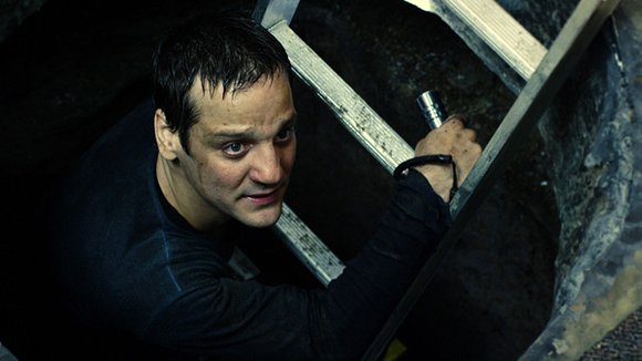 Photo from the movie To Steal From a Thief