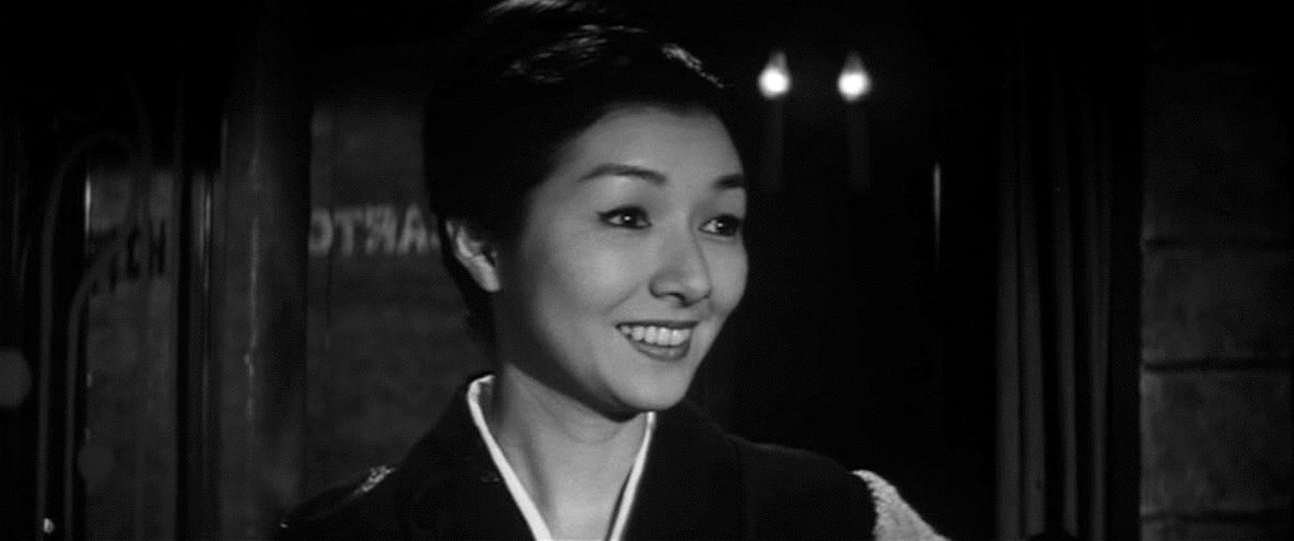 Photo from the movie When a Woman Ascends the Stairs