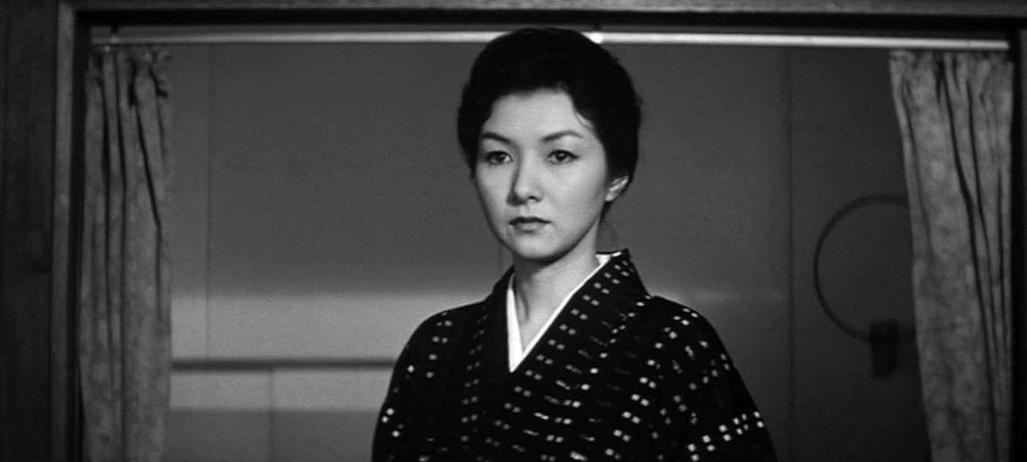 Photo from the movie When a Woman Ascends the Stairs