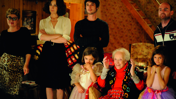 Photo from the movie Hand in Hand