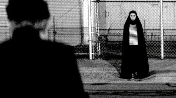Photo du film A Girl Walks Home Alone at Night