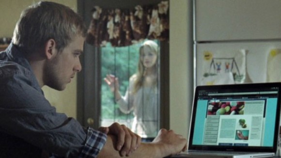 Photo from the movie House at the End of the Street