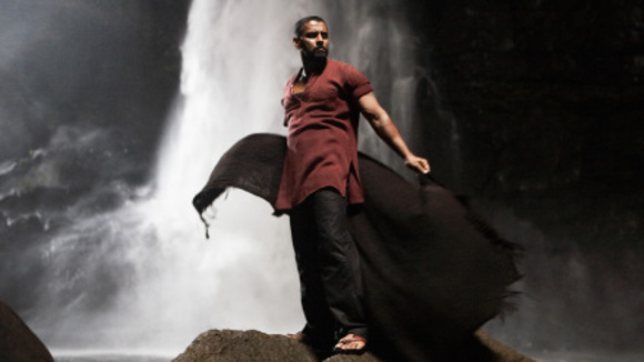 Photo from the movie Raavanan