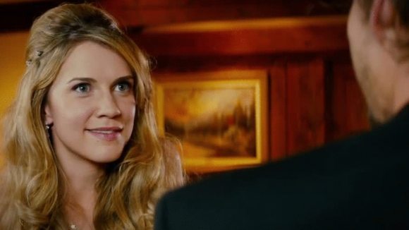 Photo from the movie The Right Kind of Wrong