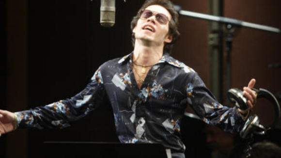 Photo from the movie El Cantante