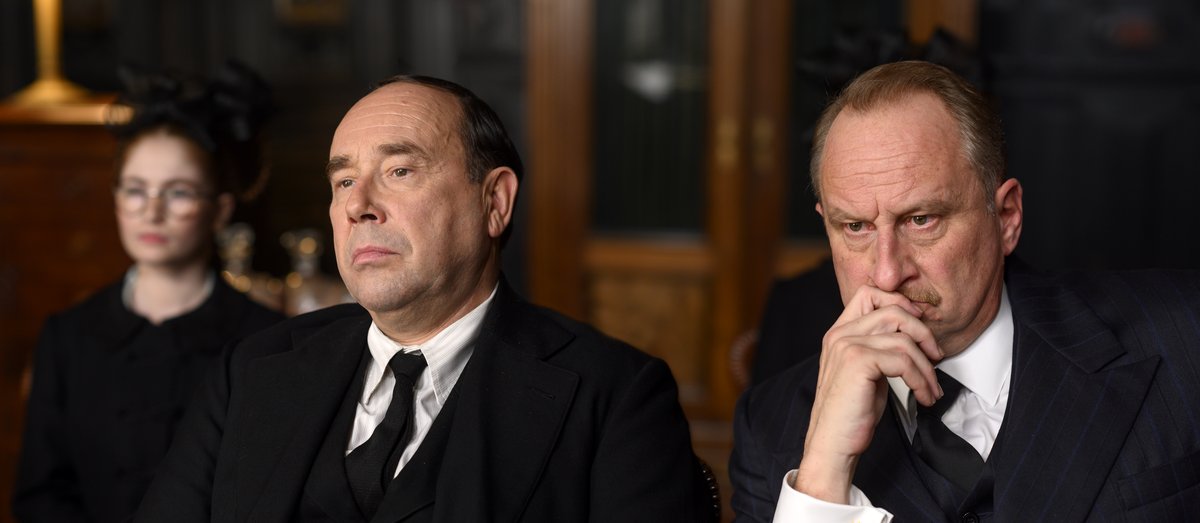 Photo from the movie The Colors of Fire