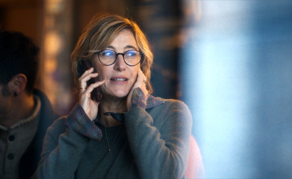 Photo from the movie The Ties That Bind Us