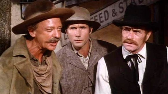 Photo du film Hot Lead and Cold Feet